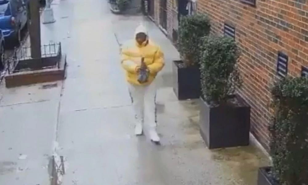 ΗΠΑ: Παρίστανε τον ντελιβερά - Λήστεψε και βίασε 27χρονη